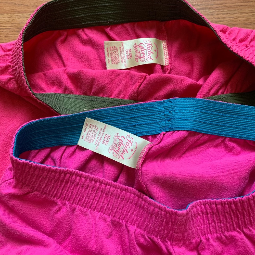 basic shorts - Picture 3 of 3